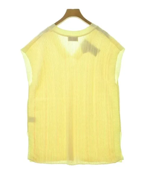 LB.04 Sleeveless tops