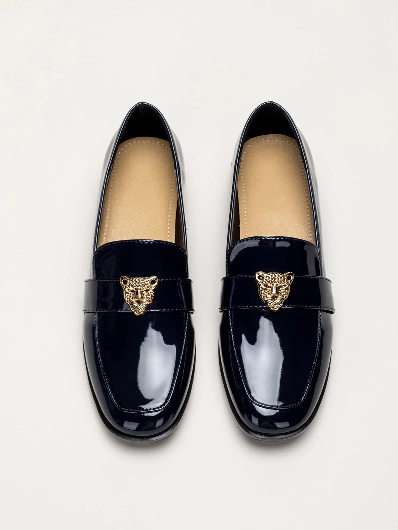 Minimalist Metal Decor Flat Loafers