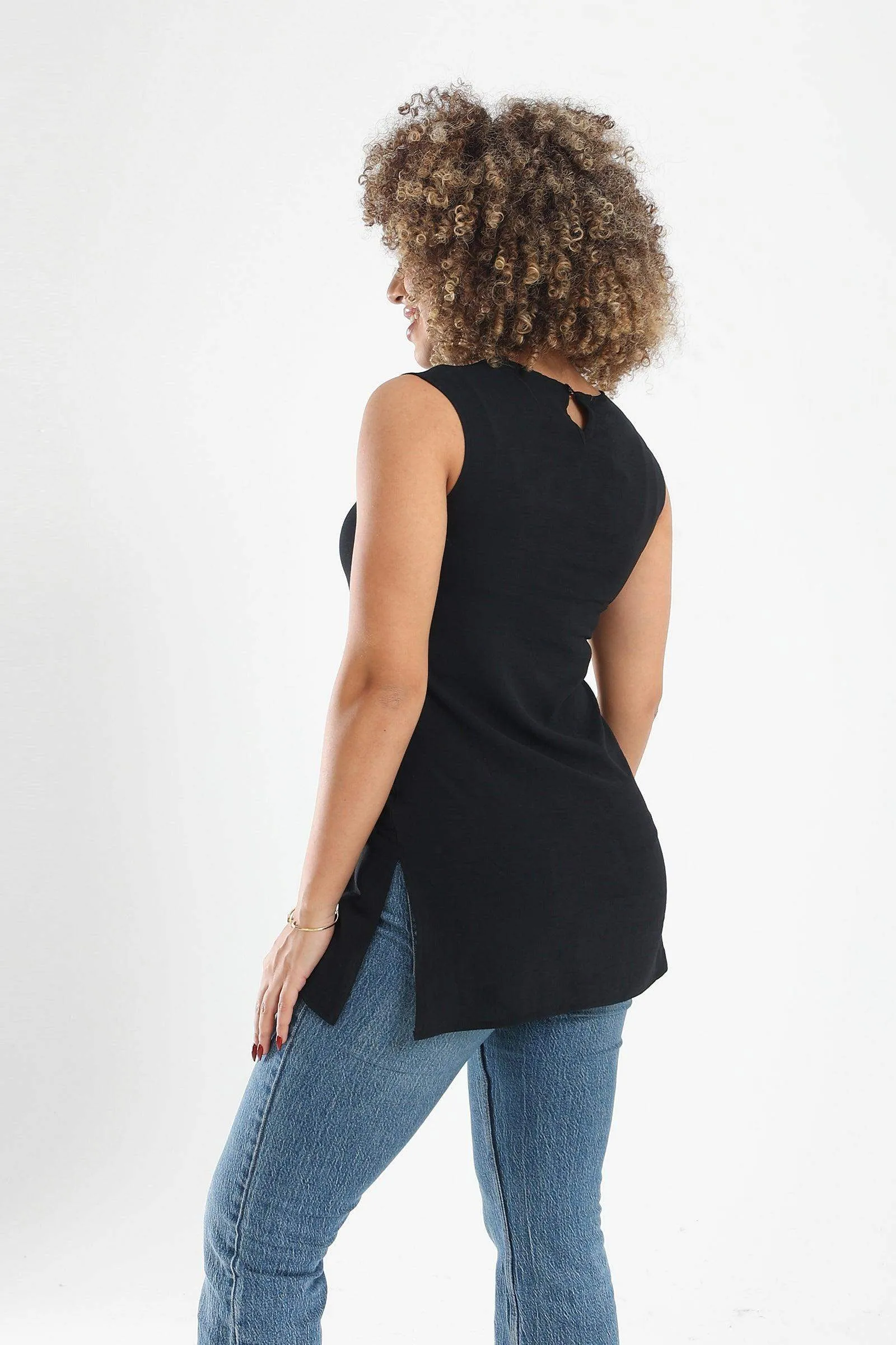 Sleeveless Slim Fit Top