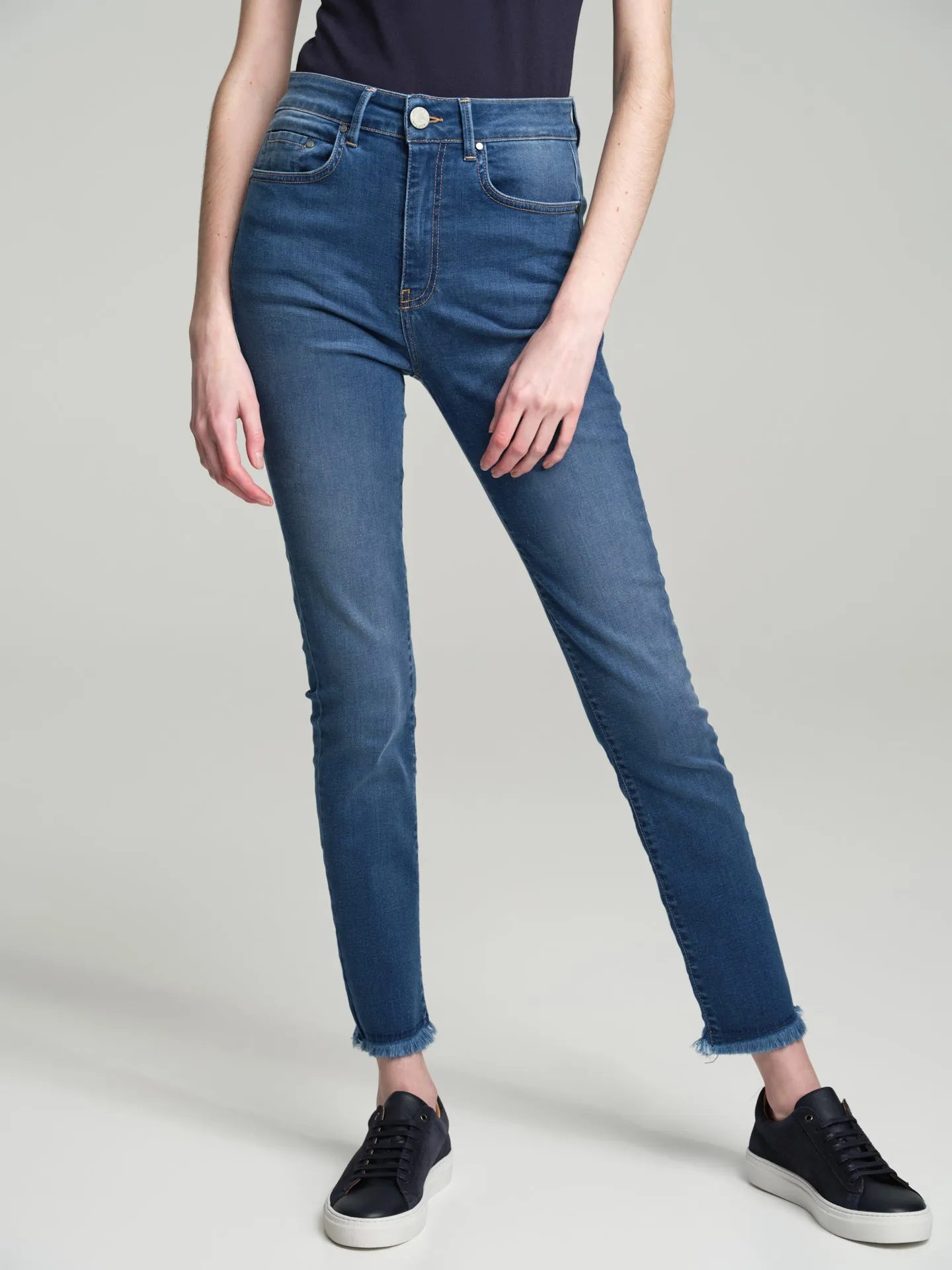 Slim fit high waist jeans